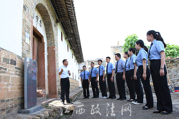 寻乌县检察院组织开展红色教育活动